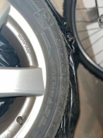 Nabízím kompletní sadu zimních pneumatik včetně disku