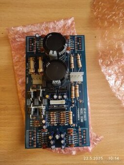 Behringer B300