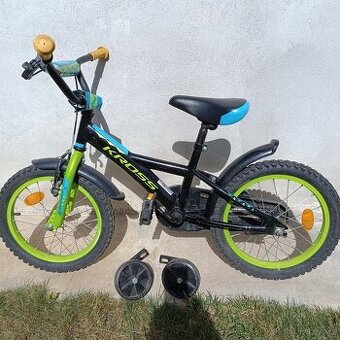 Dětské kolo KROSS RACER 3.0 16″ 2022 BLACK/LIME/BLUE GLOSSY