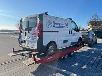 Renault Trafic 2.0Dci rok 2010 MOTOR