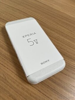 Xperia 5 V - černý (XQ-DE54)