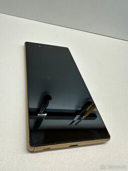 Sony Xperia Z5 – zlatá, funkční, poškozený zadní kryt