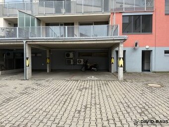 Prodej zastřešeného garážového stání (13 m2), Brno - Vídeňsk