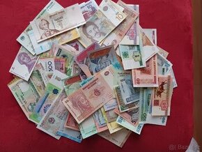 100 kusů bankovek Svět UNC super cena