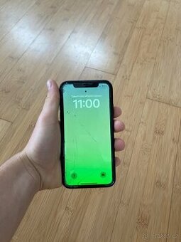 Apple iPhone XR 128gb-baterie 73%-foto neostří-prasklý