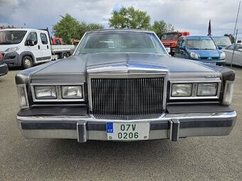 LUNCOLN TOWN CAR 5.0L ROK 1984