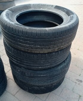 Pneumatika Continental Continental 215/65  R17