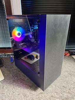 Počítač A8‑9600/8GB RAM/RX 570/120 SSD+500 HDD