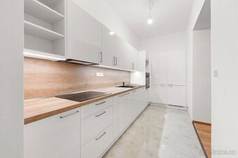 LUXUSNÍ NOVÝ Byt 2+1 70m2 Židlochovice-centrum; 3 metrové st