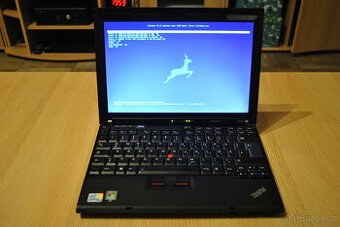 Specialita - Libreboot ThinkPad X200s - výborný stav