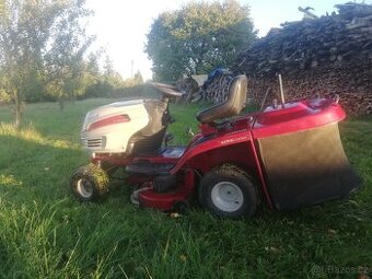 Zahradní traktor-sekačka