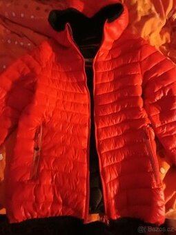Červená chlapecká zimní bunda