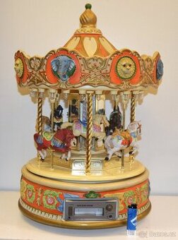 Starožitný velký kolotoč