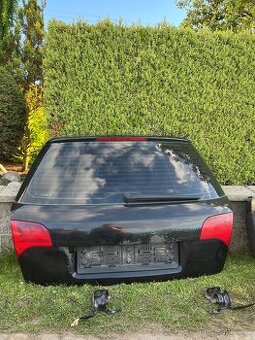 Audi a4 b7 zadní dveře