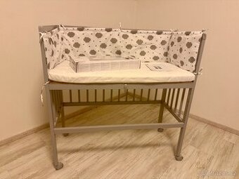 Dětská postýlka - přistýlka k posteli