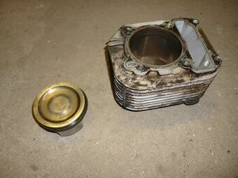 Piaggio Liberty 200. Válec + píst.  rok 2006