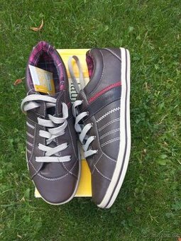 Dámská vycházková obuv