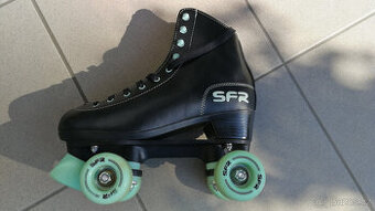 Trekové (kolečkové) brusle SFR