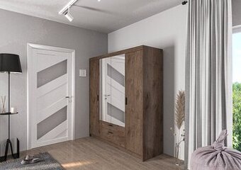 Krásná velká šatní skříň se zrcadlem