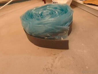 Den Braven Dilatační pás s fólií, šedý, 5 x 100 mm, 40m