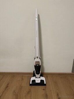 Aku ruční a podlahový vysavač 2v1