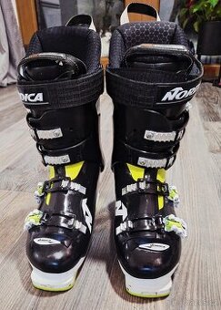 Lyzaky Nordica Sportmachine SP100