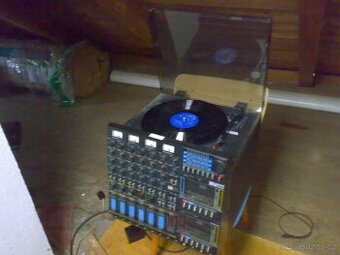 Funkční gramoradio Studio 100