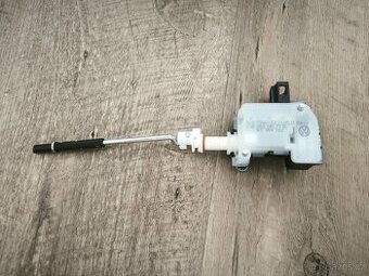 Motor zamykání nádrže Škoda Octavia , Superb