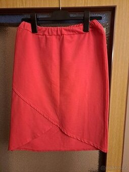 Sukně vel.38 krásně řešená - 1