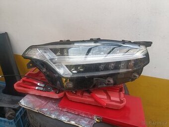 Přední světlo Volvo xc90
