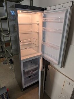 Lednice s mrazákem Lednička Indesit