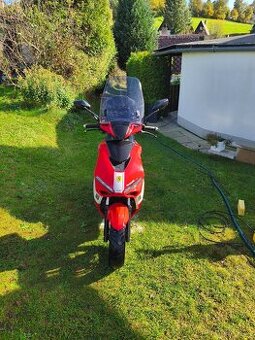 Prodám skútr Longjia Formula 125