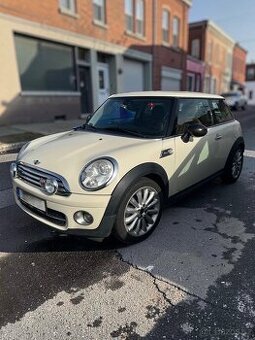 Mini Cooper 1.6d Automat Navi Kůže Parktronik