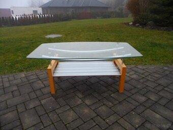 stůl konferenční, skleněná deska