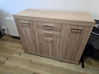 Široká komoda Bristol 3XL – dub sonoma