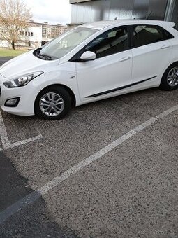 2016 i 30 1,6 Crdi HYUNDAI zachovalý nová STK- 270000km... -