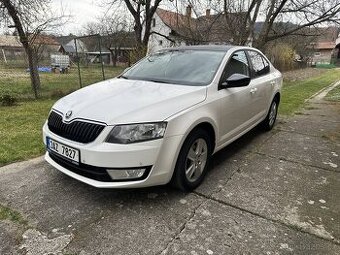 Škoda Octavia 3 2.0tdi KESSY, vyhřívané okno, Koupeno v ČR