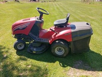 Zahradní traktor MOUNTFIELD NJ 92
