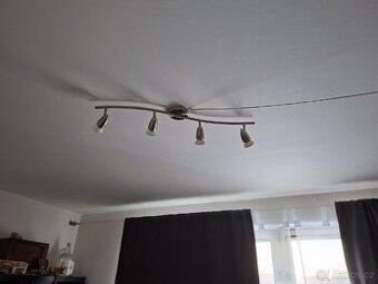 Lampa / lustr