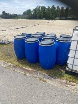 Prodám plastové sudy 110 l