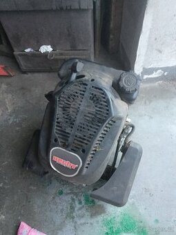 Motor HECHT - se startérem