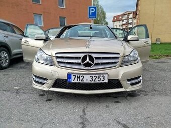 Prodám Mercedes-Benz W 204 C180Cgi 2012 AMG packet - 1 Prodá