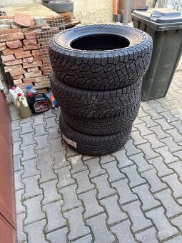 265/65/18 celoročni pneu