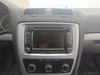 Autorádio, rádio Ambusen Škoda Octavia 2