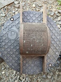 sitko na pasírovanie, bronzové, velmi staré, rozměr 43 cm x