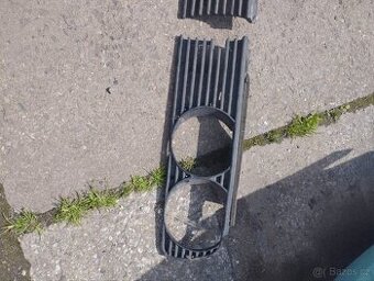 Prodám Přední mřížky masky BMW E30