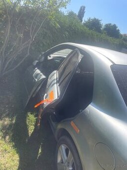 Auto na dily