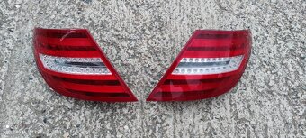 zadní světlo MERCEDES W204 led facelift