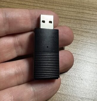 USB Mini bezdrátový adaptér CarPlay / Apple OS