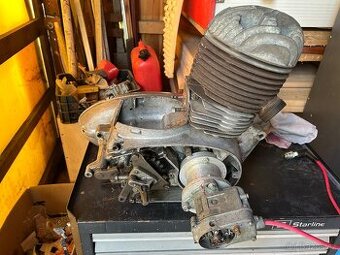 Motor Jawa 250 353